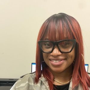 Meet your Posher, Nakeila